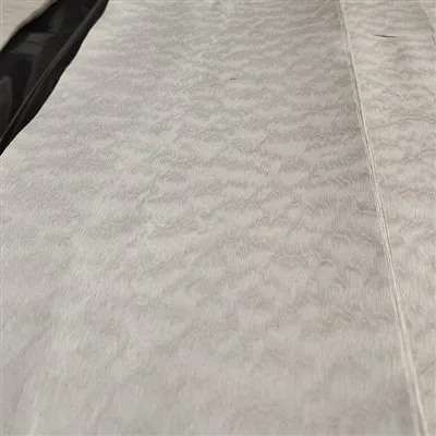 Gekleurd rood eiken fineer